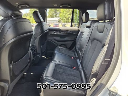 Used 2023 Jeep Grand Cherokee Altitude AWD/4WD image 11