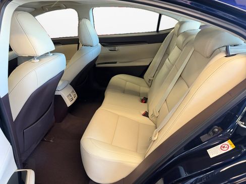 Used 2018 Lexus ES 350 w/ Premier Package FWD image 16