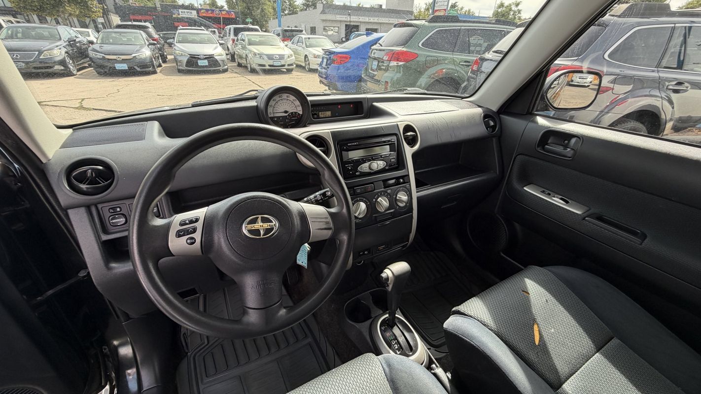 Used 2006 Scion xB FWD image 7