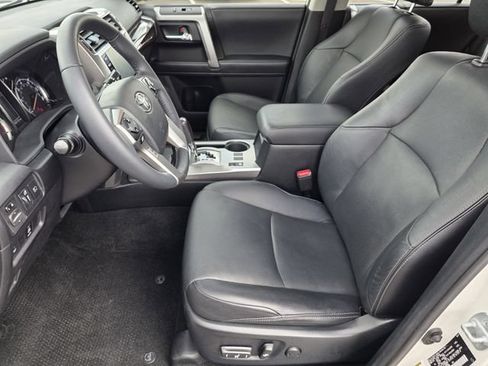 Used 2021 Toyota 4Runner Limited RWD image 11