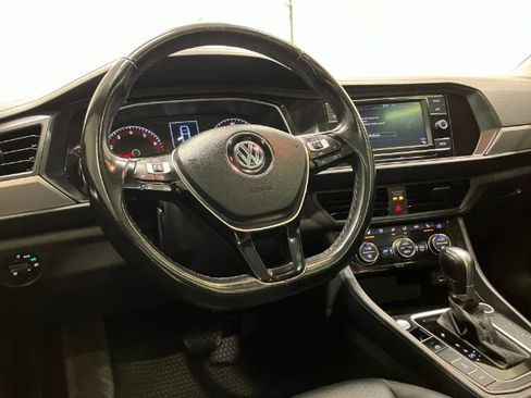 Used 2019 Volkswagen Jetta SE image 38