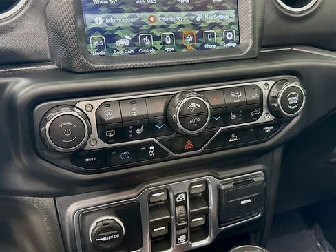 Used 2023 Jeep Wrangler Unlimited Sahara w/ Cold Weather Group AWD/4WD image 16