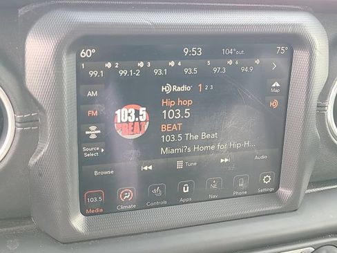 Used 2020 Jeep Wrangler Unlimited Sahara AWD/4WD image 28
