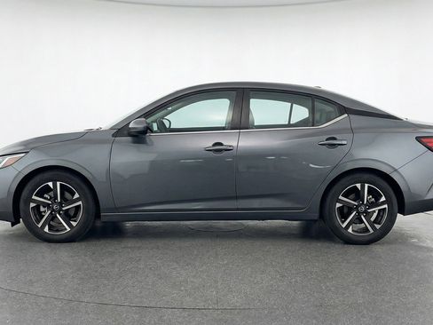Used 2025 Nissan Sentra SV FWD image 5