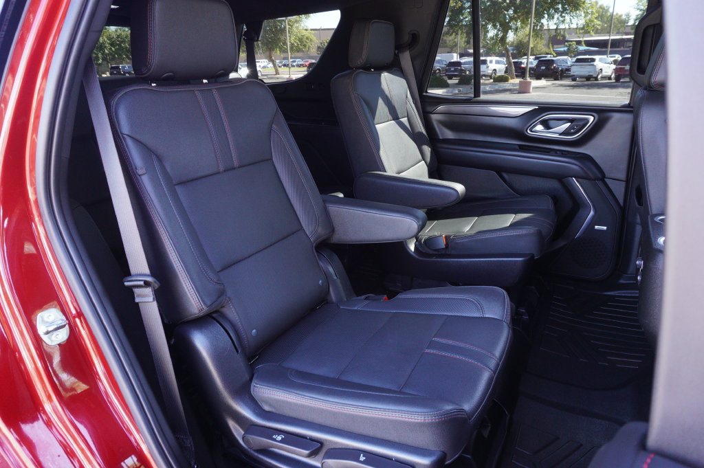 Used 2023 Chevrolet Tahoe RST w/ Luxury Package AWD/4WD image 13