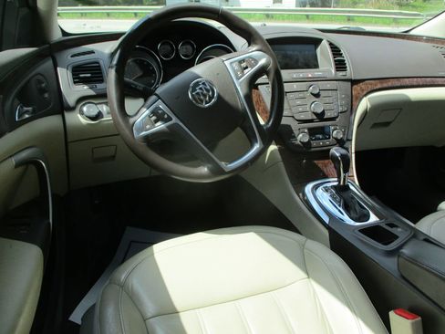 Used 2013 Buick Regal Premium FWD image 9