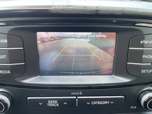 Used 2016 Kia Sorento EX image 17