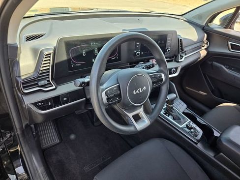 Used 2024 Kia Sportage LX FWD image 8