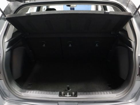 Used 2025 Hyundai Venue SEL FWD image 13