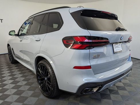 New 2026 BMW X5 xDrive40i w/ M Sport Package AWD/4WD image 8