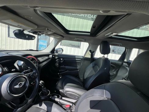 Used 2015 MINI Cooper 4-Door Hardtop FWD image 12