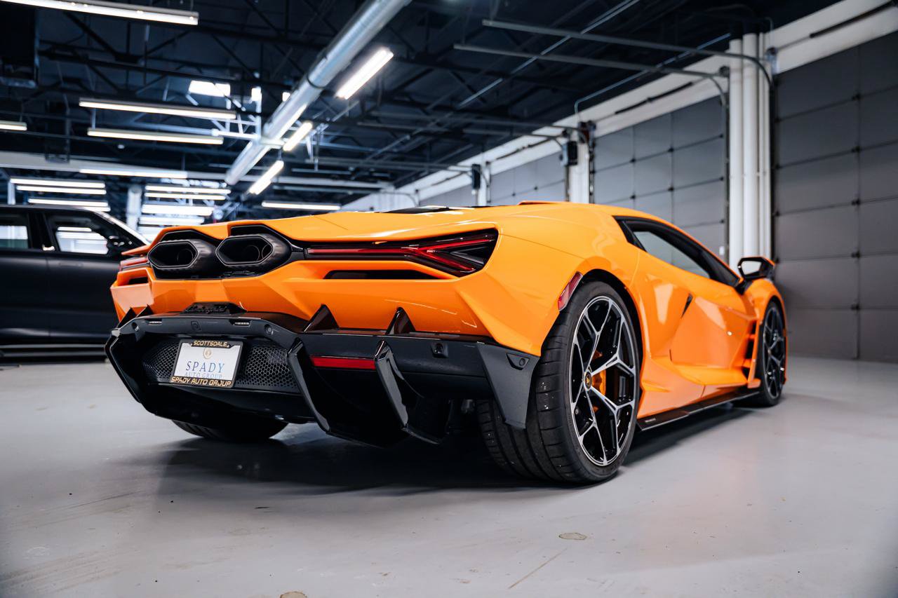 Used 2025 Lamborghini Revuelto AWD/4WD image 5