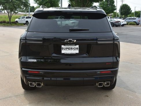 New 2026 Chevrolet Traverse RS w/ LPO, Floor Liner Package FWD image 6