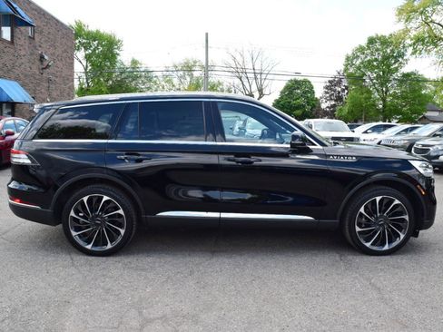 Used 2023 Lincoln Aviator Reserve w/ Equipment Group 201A AWD/4WD image 5