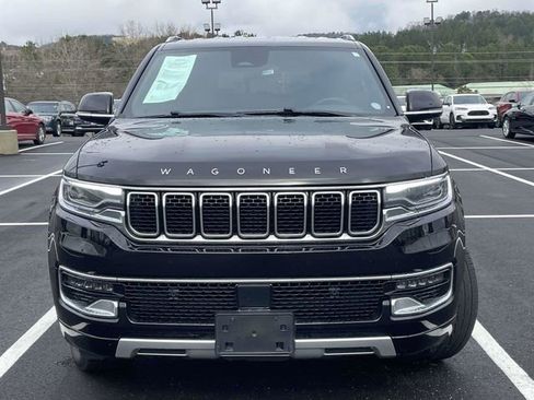 Used 2024 Jeep Wagoneer L Series II w/ Flexible Seating Group image 7