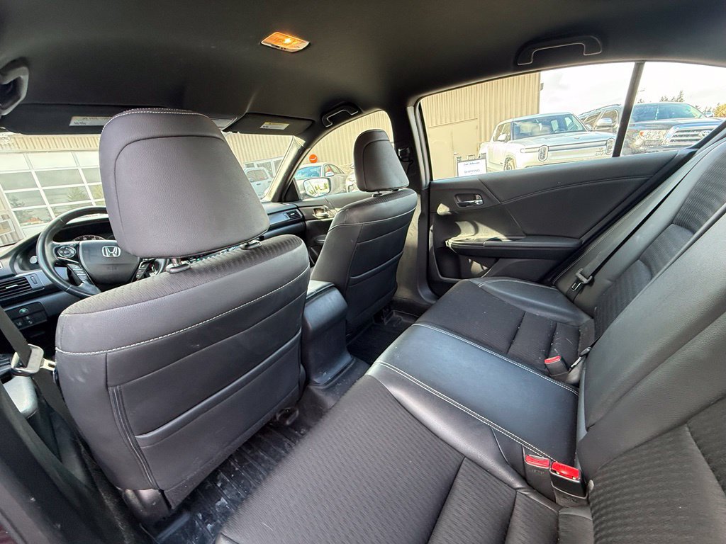 Used 2016 Honda Accord Sport image 12