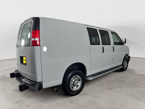 Used 2024 Chevrolet Express 2500 w/ Driver Convenience Package RWD image 5