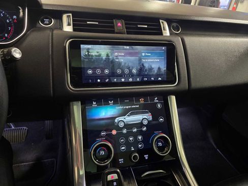 Used 2021 Land Rover Range Rover Sport SE image 28