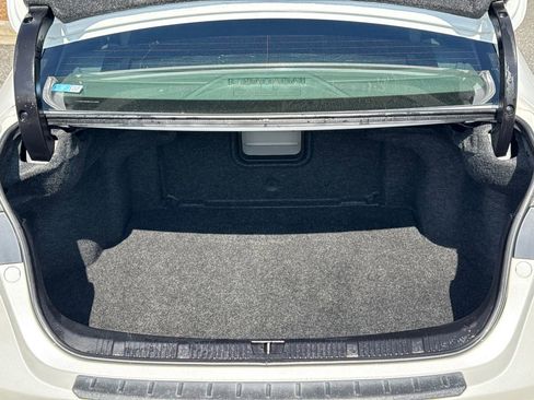 Used 2013 Toyota Avalon Limited image 18