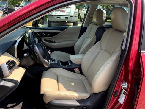 Used 2024 Subaru Legacy Limited image 8