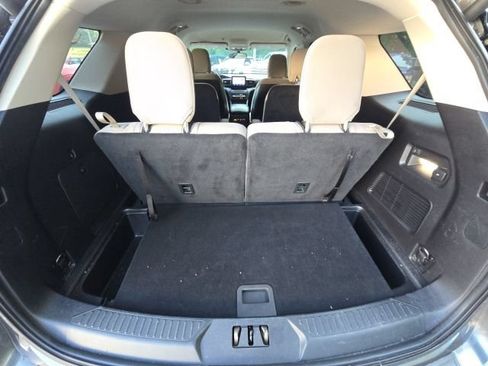 Used 2020 Ford Explorer XLT RWD image 15