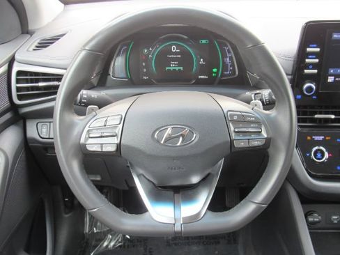Used 2022 Hyundai Ioniq SE image 32