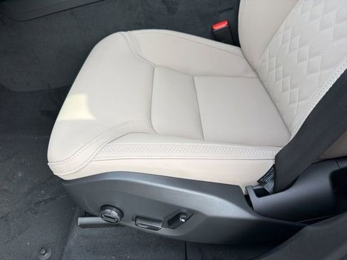 New 2026 Volvo XC60 B5 Core w/ Protection Package Premier image 11