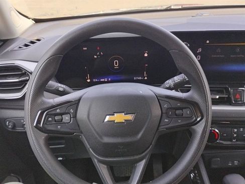 Used 2024 Chevrolet TrailBlazer LT AWD/4WD image 30