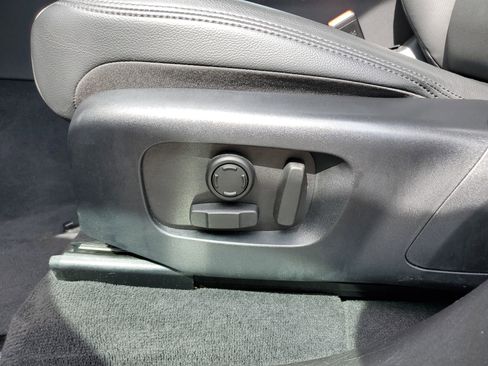 Used 2025 Land Rover Range Rover Velar Dynamic SE image 70