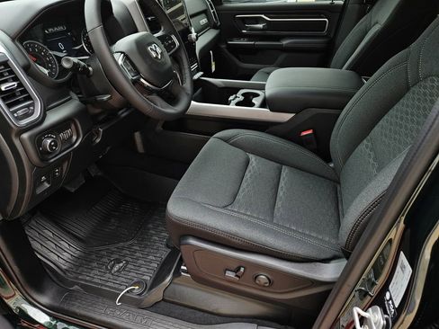 New 2026 RAM 1500 4x4 Crew Cab image 13