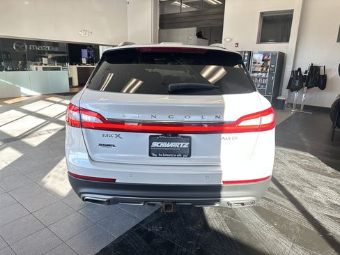 Used 2016 Lincoln MKX Reserve image 7