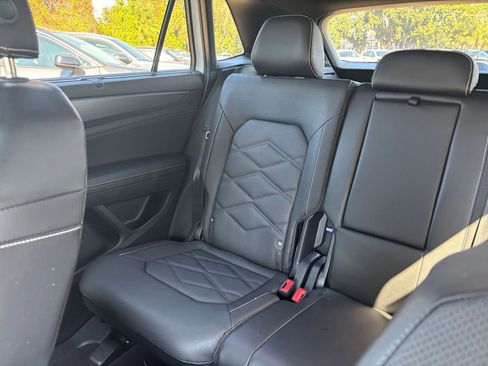 Used 2025 Volkswagen Atlas Cross Sport SE image 39