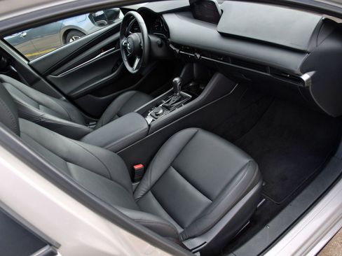 Used 2024 MAZDA MAZDA3 s image 26