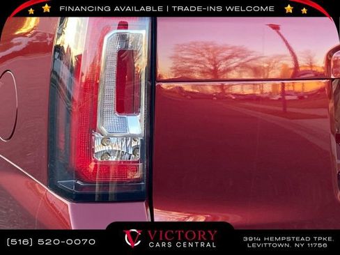 Used 2020 GMC Yukon SLT w/ Premium Edition image 9