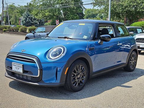 Used 2023 MINI Cooper 2-Door Hardtop FWD image 3
