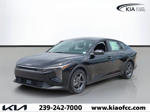 New 2026 Kia K4 FWD image 3
