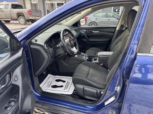 Used 2019 Nissan Rogue S image 6