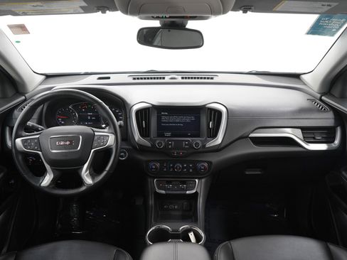 Used 2024 GMC Terrain SLT w/ Elevation Edition image 15