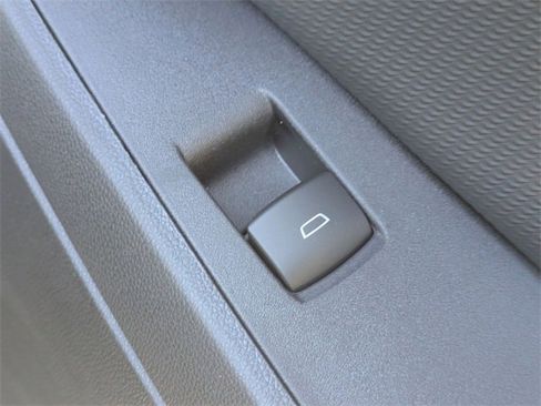 New 2026 Chevrolet Equinox LT image 36