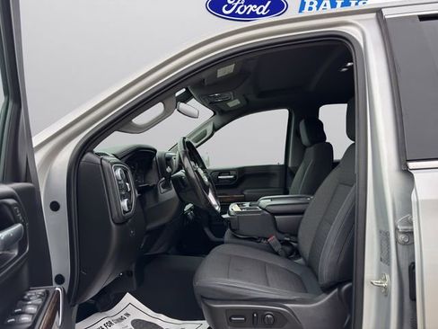 Used 2019 GMC Sierra 1500 SLE w/ SLE Value Package image 9