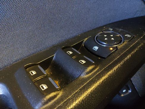 Used 2019 Ford Fusion SE FWD image 27