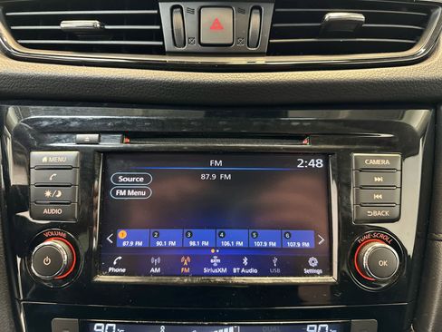 Certified 2019 Nissan Rogue SV image 14