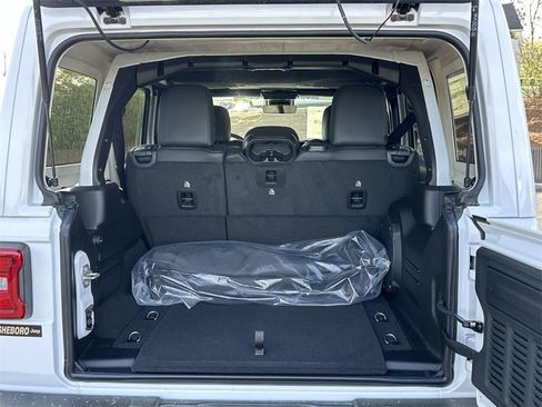 New 2025 Jeep Wrangler Sahara image 34