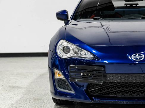 Used 2015 Scion FR-S RWD image 31