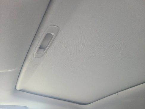 Used 2019 Toyota Highlander XLE image 31