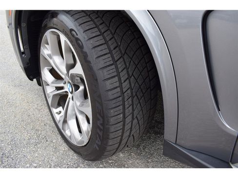 Used 2017 BMW X5 xDrive40e image 53