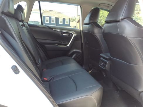 Used 2023 Toyota RAV4 XLE Premium FWD image 15
