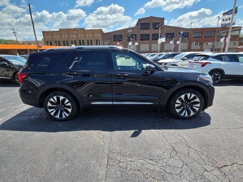 Used 2026 Ford Explorer Platinum AWD/4WD image 8