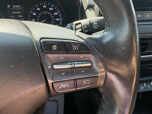 Used 2023 Hyundai Kona SEL w/ Convenience Package FWD image 12