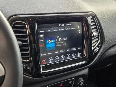 Used 2019 Jeep Compass Limited image 10